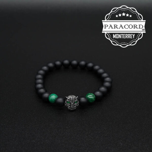 PULSERA ONIX MATE 8MM CON CUENTA DE LEOPARDO MICRO PAVE