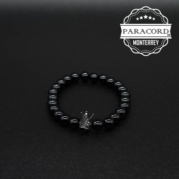 PULSERA ONIX 8MM CON CUENTA DE CORONA DE MICRO PAVE